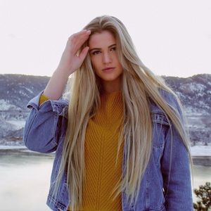 Meet your Posher, Karoline